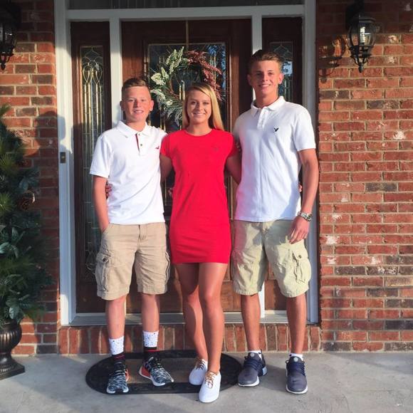 Meet your Posher, Liza - Picture 1 of 1